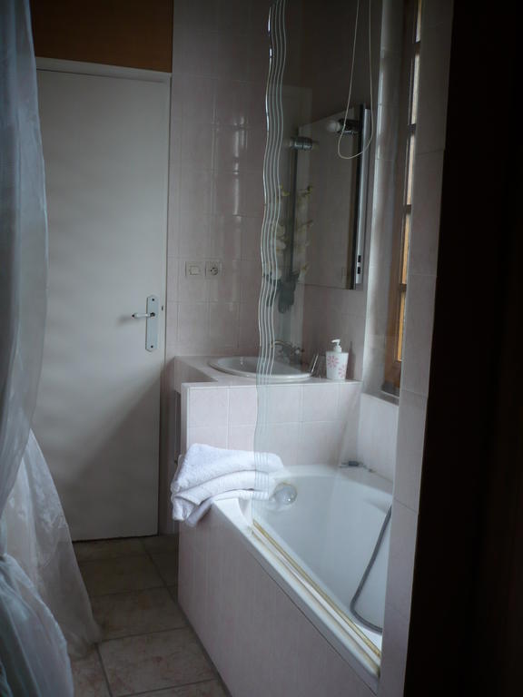 Manoir Du Poirier De Chio Hotel Pont-l'Eveque  Room photo